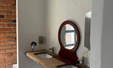 Venta de hostal con terreno en Cotacachi, 5 hectáreas