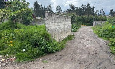Venta de terreno en Otavalo sector San Juan, 595 m2