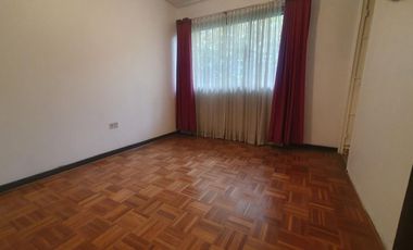 Amplia casa en Centro / Plan de Viña del Mar, 4 dormitorios, 4 baños, 3 estacionamientos UF 7.990
