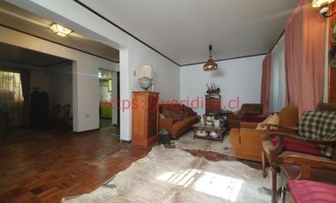 Amplia casa en Centro / Plan de Viña del Mar, 4 dormitorios, 4 baños, 3 estacionamientos UF 7.990