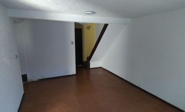 $69.990.000 CASA  a  4 CUADRAS ESTACION LAS AMERICAS , VILLA ALEMANA  Muy buena ubicación, a unos minutos estación las Américas y locomoción a una cua