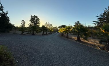 HERMOSA Y GRAN CASA CON PISCINA, EN PARCELA A 7 KT. DEL CENTRO DE ALGARROBO