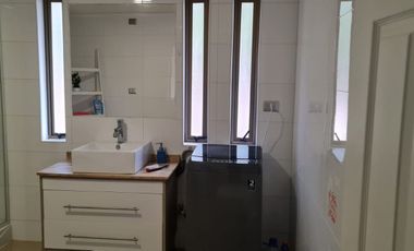 HERMOSA Y GRAN CASA CON PISCINA, EN PARCELA A 7 KT. DEL CENTRO DE ALGARROBO