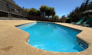 HERMOSA Y GRAN CASA CON PISCINA, EN PARCELA A 7 KT. DEL CENTRO DE ALGARROBO