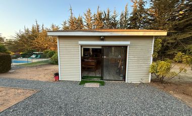 HERMOSA Y GRAN CASA CON PISCINA, EN PARCELA A 7 KT. DEL CENTRO DE ALGARROBO