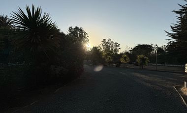 HERMOSA Y GRAN CASA CON PISCINA, EN PARCELA A 7 KT. DEL CENTRO DE ALGARROBO