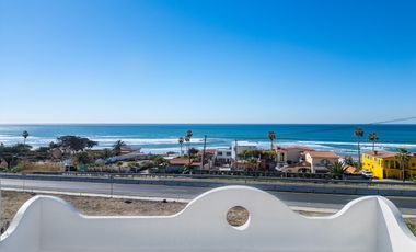Casa con Vista al Mar en La Misión – A Solo Unos Pasos de la Playa