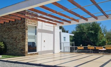 CASA EN VENTA – AZUL DE NOGALES   MACHALÍ