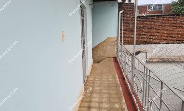 CASONA PARA REMODELAR, EN CALLE 5 DE MAYO, URUAPAN, MICHOACAN