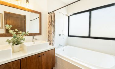 Casa Nueva Totalmente Amueblada con Vista al Mar en Venta en La Misión, Ensenada, B.C.
