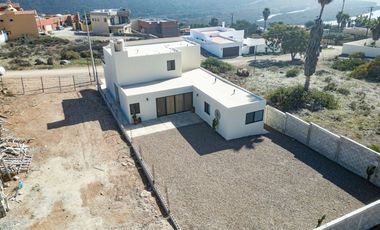 Casa Nueva Totalmente Amueblada con Vista al Mar en Venta en La Misión, Ensenada, B.C.