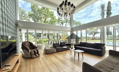 Luxury 5 Bedrooms House with Pool in Maria Luisa Estate Park