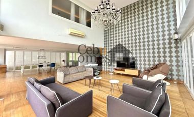 Luxury 5 Bedrooms House with Pool in Maria Luisa Estate Park