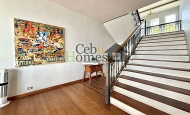 Luxury 5 Bedrooms House with Pool in Maria Luisa Estate Park