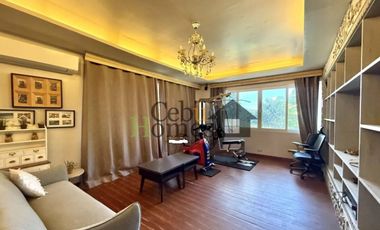 Luxury 5 Bedrooms House with Pool in Maria Luisa Estate Park