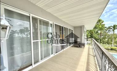 Luxury 5 Bedrooms House with Pool in Maria Luisa Estate Park