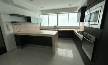 ESPECTACULAR TRIPLEX DE 4 DORMITORIOS, FRENTE AL OLIVAR DE SAN ISIDRO
