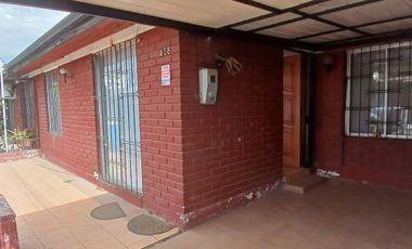 Casa 1 piso 3D y 2B + Estac cercano al Metro Quillayes