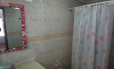 Casa 1 piso 3D y 2B + Estac cercano al Metro Quillayes