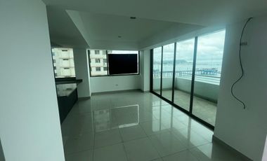 Venta de hermoso departamento frente a la playa