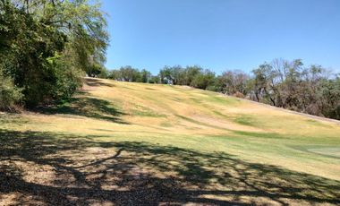 Excelente Terreno en fairway en venta. Club de Golf Santa Fe
