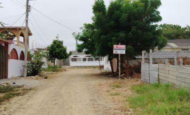 @En Venta Casa Con Salida a dos calles Ballenita Santa Elena
