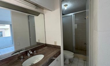 Townhouse en renta, con ubicación privilegiada, junto a Punto Valle