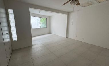 Townhouse en renta, con ubicación privilegiada, junto a Punto Valle