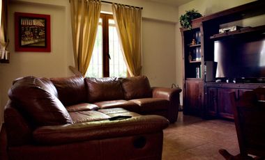 Casa con amplias áreas verdes Rancho Santa Anita