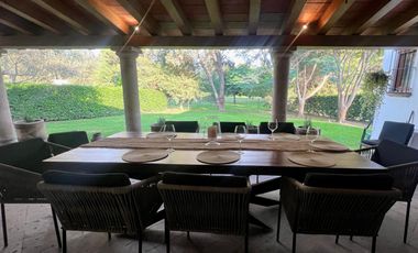 Casa con amplias áreas verdes Rancho Santa Anita