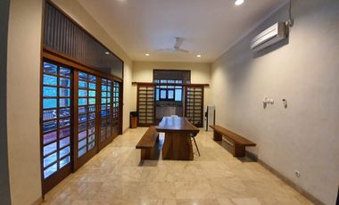 House For Rent, with Big Pool and Garden - Location Cipete, Jakarta Selatan