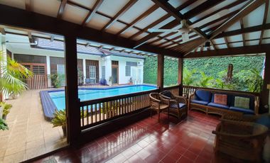 House For Rent, with Big Pool and Garden - Location Cipete, Jakarta Selatan