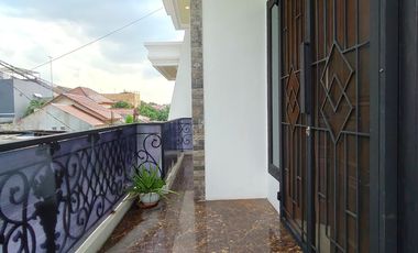 Rumah siap huni full furnish di komplek duren sawit jakarta timur