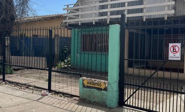 Casa de 2 pisos, 3dor+3baños+antejardin