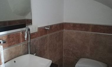 ARRIENDO APARTAMENTO DUPLEX FRENTE A UNICENTRO