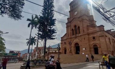 📢 ¡Local en Arriendo en el Centro del Municipio de Girardota! ✨