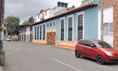 ARRIENDO CASA PARA ENTIDAD O COLEGIO BARRIO LAS NIEVES