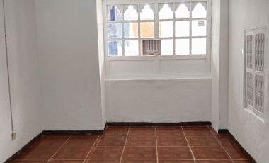 ARRIENDO CASA PARA ENTIDAD O COLEGIO BARRIO LAS NIEVES