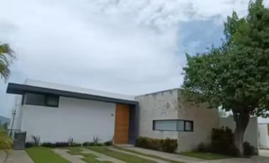 ¡Despierta Cada Día con Vista al Paraíso! Casa de Ensueño en el Lago de Tequesquitengo
