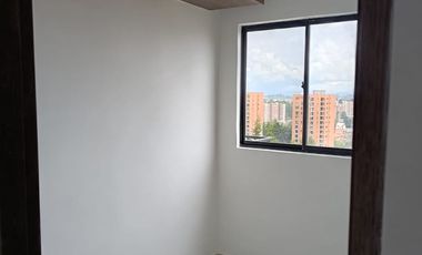 APARTAMENTO EN ARRIENDO CON MUY BUENA UBICACION Y ZONA DEGRAN DESARROLLO