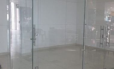 LOCAL COMERCIAL EN ARRIENDO EN ZONA DE GRAN DESARROLLO