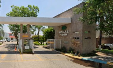 CASA DE OPORTUNIDAD EN TLAQUEPAQUE DE REMATE BANCARIO EN ARROYO SECO DE 138 MTS 2 EN COTO