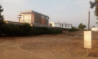 Oportunidad Única: Terreno de 300 m² con Jardín en Condominio Exclusivo en Asia