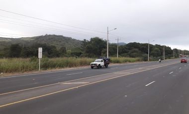 Terreno vendo en la via Montecristi Portoviejo