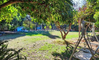 Leon Propiedades vende sitio con casa y un departamento en sector Lo Águila, Curacaví.