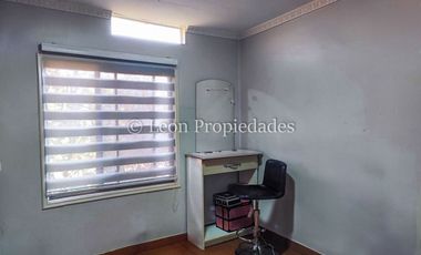Leon Propiedades vende sitio con casa y un departamento en sector Lo Águila, Curacaví.