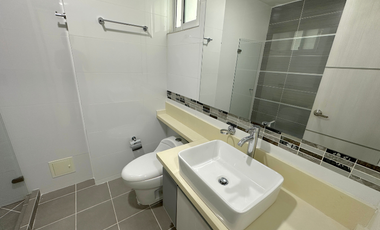 amplio apartamento en el barrio caudal a la venta