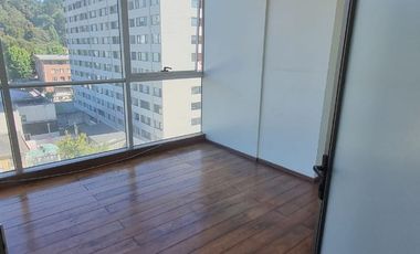 Se arrienda amplia y moderna oficina ubicado en el 6 piso del EDIFICIO CENTRO PLAZA, COCHRANE 635, CONCEPCION