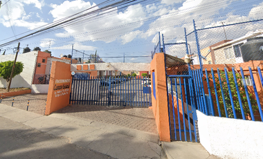 CASA EN REMATE, EN AV NACIONAL SN ECATEPEC