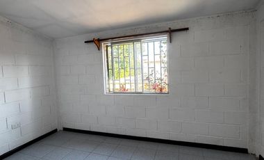 SE VENDE CASA EN EL PALOMAR